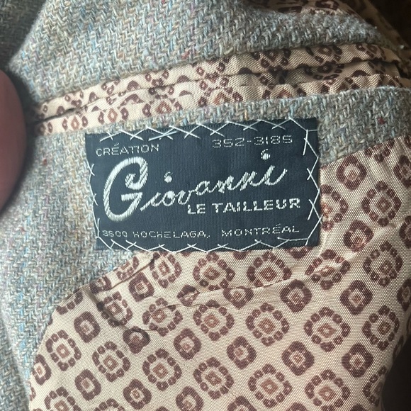 Vintage Giovanni Montreal Tan Blazer, Size L, P2P 42” - Picture 6 of 7